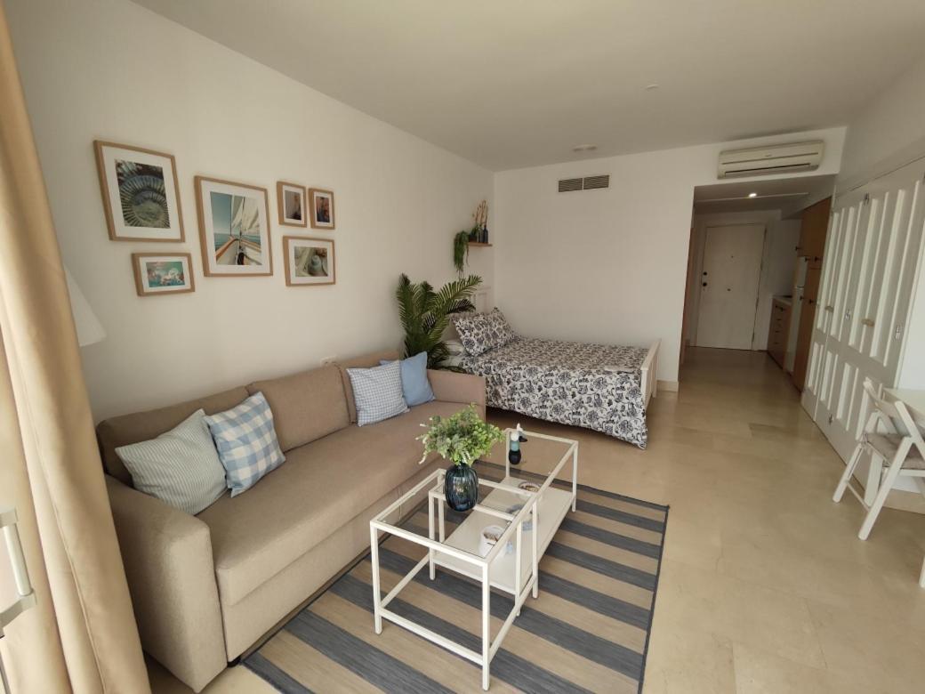 Estudio Puerto De Sotogrande ซานโรเก ภายนอก รูปภาพ